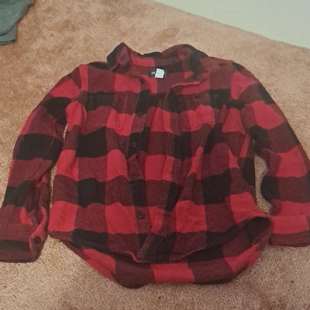 Childrens Place Boys Red And Black Checked Button Up Flannel Shirt 7/8 M.
